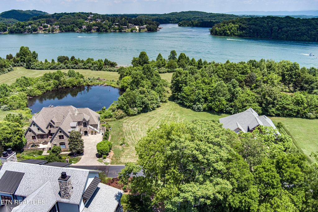 Photo of 320 Cormorant Drive, Vonore, TN 37885 (MLS # 1311373)