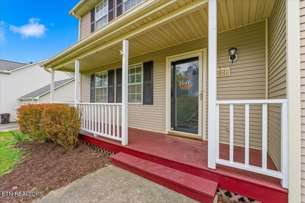 Photo of 2004 Knoll Tree Drive, Knoxville, TN 37932 (MLS # 1334985)