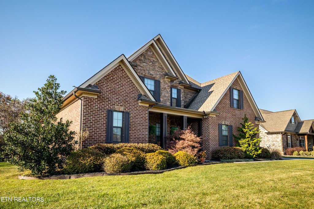 Photo of 1427 Edenbridge Drive, Alcoa, TN 37701 (MLS # 1245353)
