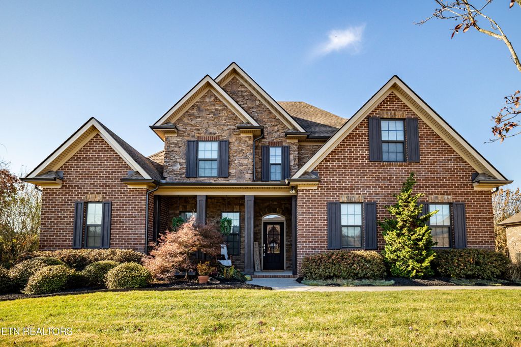 Photo of 1427 Edenbridge Drive, Alcoa, TN 37701 (MLS # 1245353)