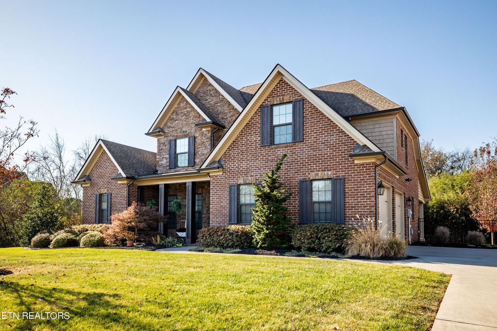 Photo of 1427 Edenbridge Drive, Alcoa, TN 37701 (MLS # 1245353)