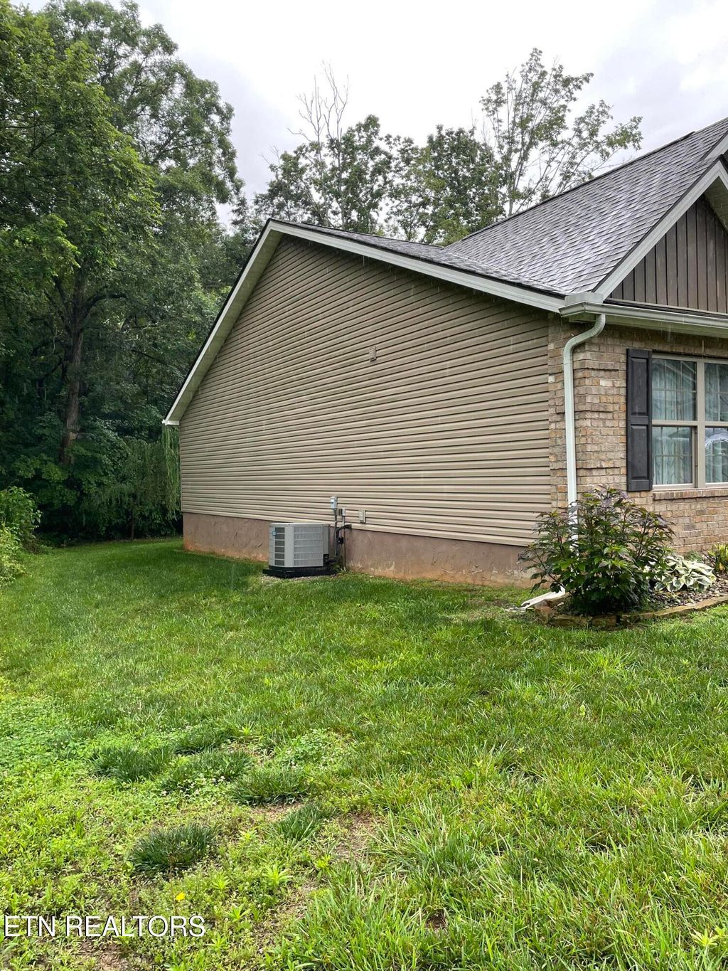 Photo of 152 Oak Place Circle, Madisonville, TN 37354 (MLS # 1302886)