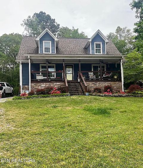 Photo of 225 E Massachusetts Ave, Whitwell, TN 37397 (MLS # 1337117)
