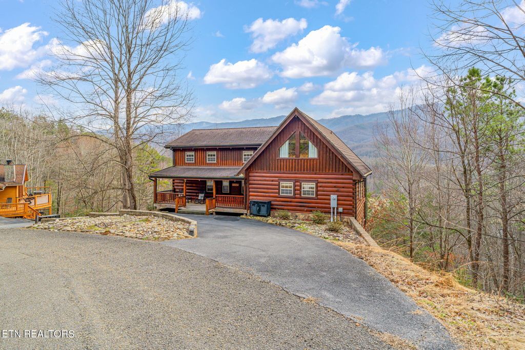 Photo of 206 Rodeo Drive, Gatlinburg, TN 37738 (MLS # 1329614)