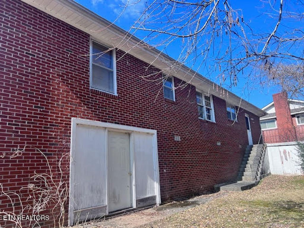 Photo of 510 High Point Circle, Kingston, TN 37763 (MLS # 1288885)