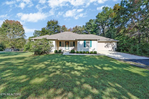 Photo of 361 Creekway Drive, Crossville, TN 38555 (MLS # 1355786)