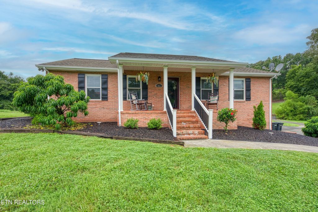 Photo of 4853 Shady Rd, Strawberry Plains, TN 37871 (MLS # 1271354)