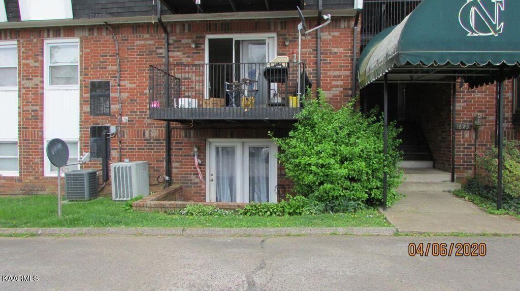 Photo of 1625 Woodrow Drive #401, Knoxville, TN 37918 (MLS # 1338343)