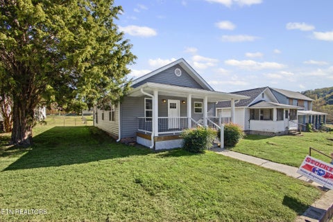 Tiny photo for 222 Morgan Ave, Harriman, TN 37748 (MLS # 1359777)