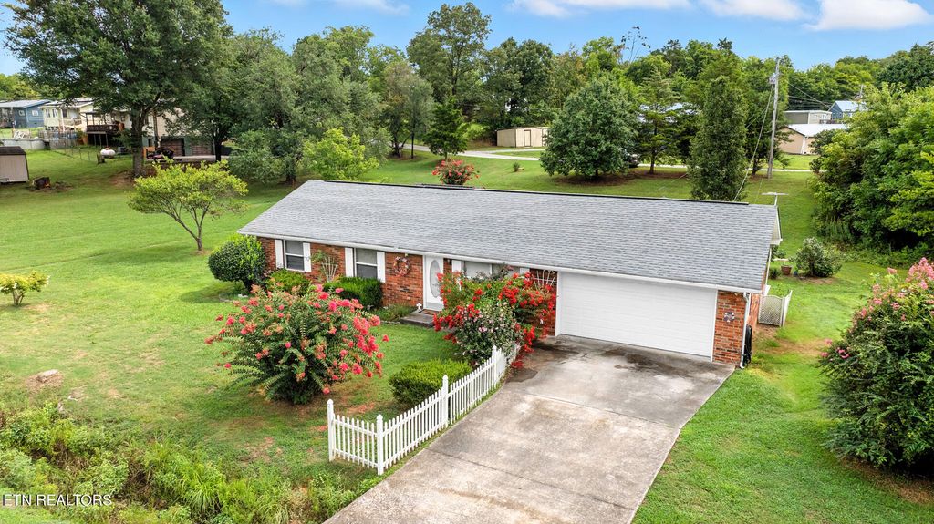 Photo of 125 County Farm Rd, Friendsville, TN 37737 (MLS # 1310815)