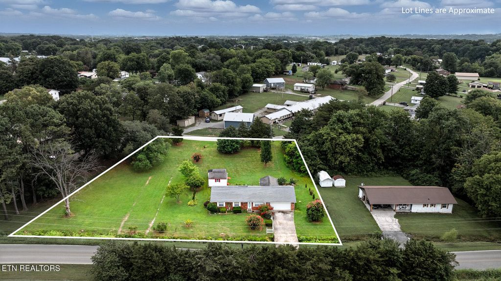 Photo of 125 County Farm Rd, Friendsville, TN 37737 (MLS # 1310815)