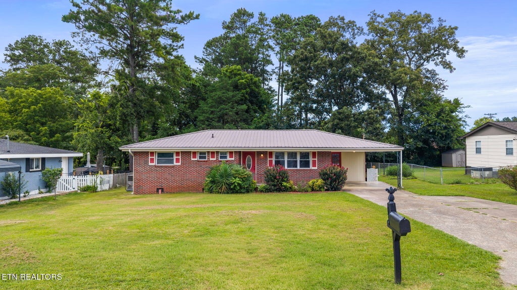 Photo of 26 Stovall St, Fort Oglethorpe, GA 30742 (MLS # 1348768)