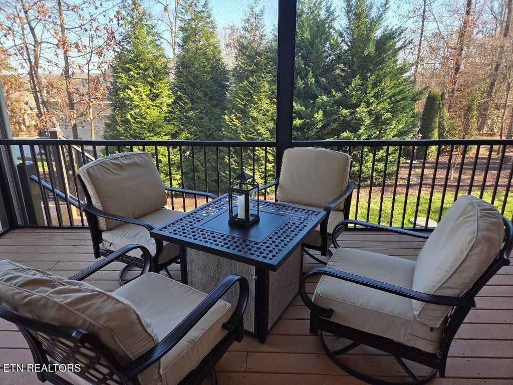 Photo of 204 Seminole Circle, Loudon, TN 37774 (MLS # 1326973)