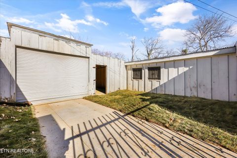 Tiny photo for 565 Hillcrest Circle, Etowah, TN 37331 (MLS # 1324604)