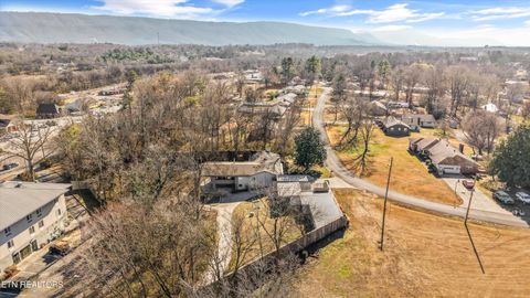 Tiny photo for 565 Hillcrest Circle, Etowah, TN 37331 (MLS # 1324604)