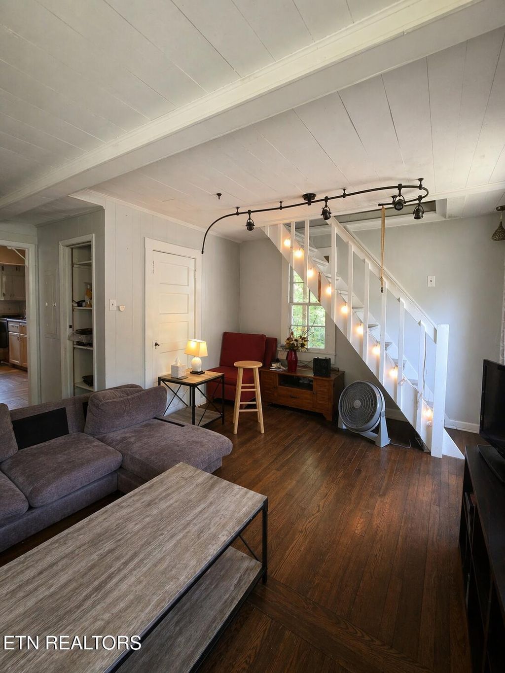 Photo of 110 Love Rd, Sevierville, TN 37862 (MLS # 1338246)