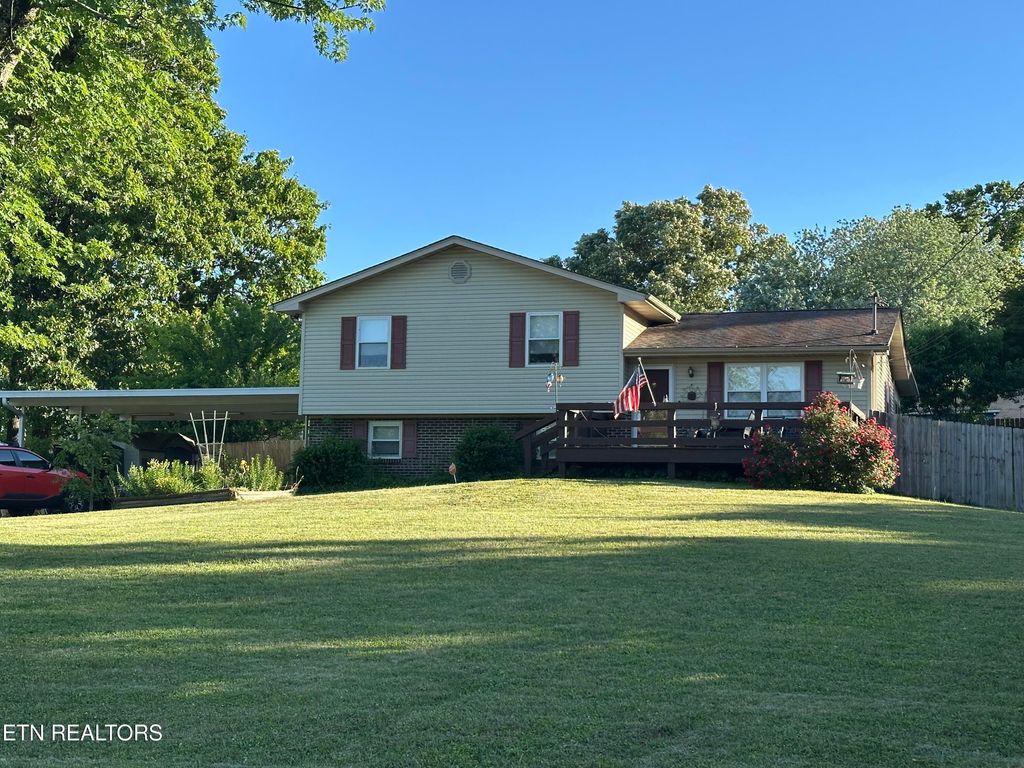 Photo of 2317 Roundtree Rd, Knoxville, TN 37923 (MLS # 1341341)