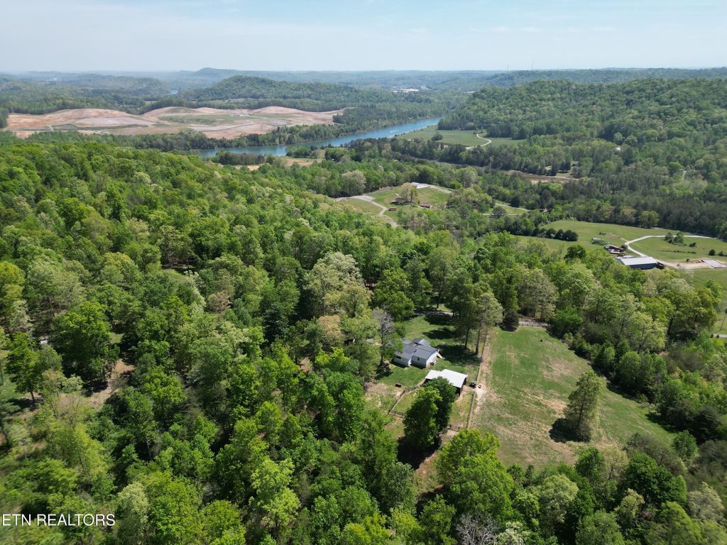 Photo of 105 Speers Rd, Kingston, TN 37763 (MLS # 1338384)