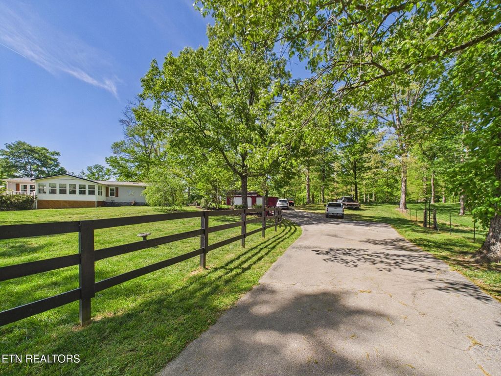 Photo of 105 Speers Rd, Kingston, TN 37763 (MLS # 1338384)
