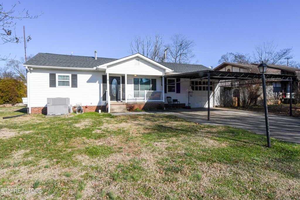 Photo of 2620 Marshall St, Maryville, TN 37804 (MLS # 1327051)