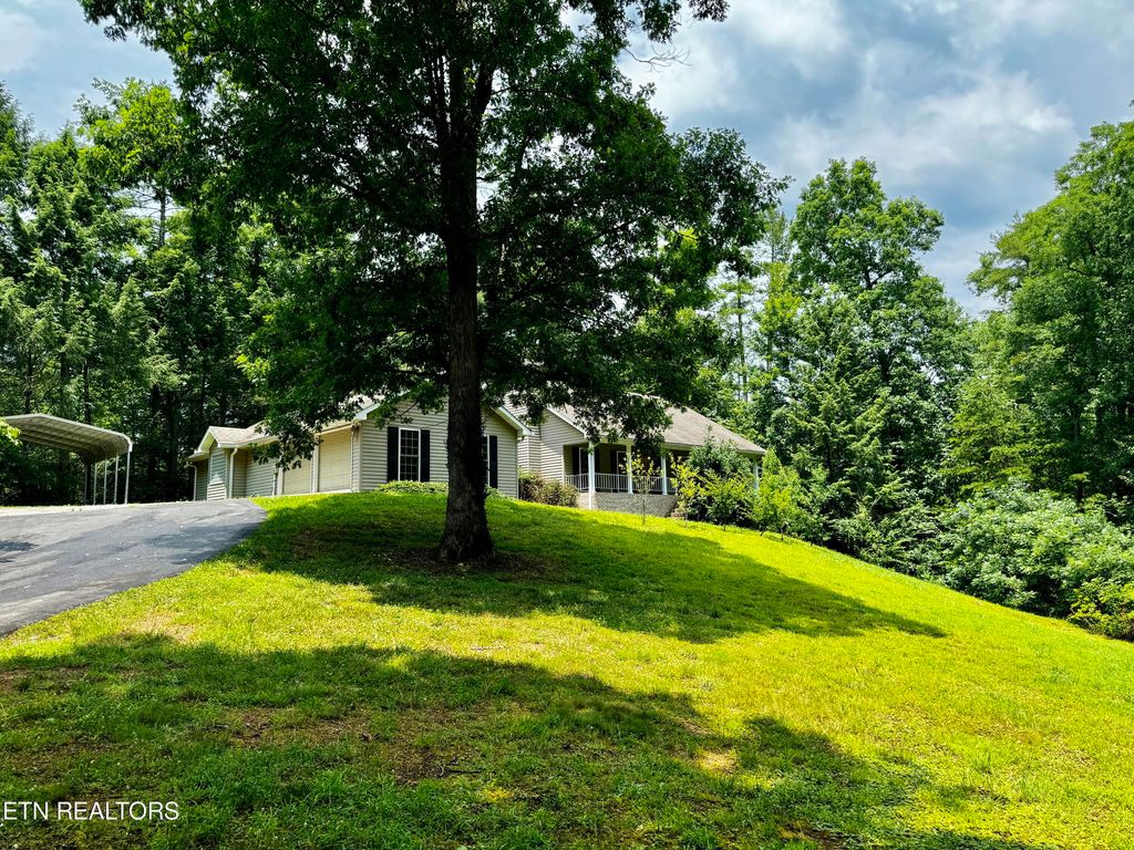 Photo of 244 Hesses Creek Rd, Walland, TN 37886 (MLS # 1266494)