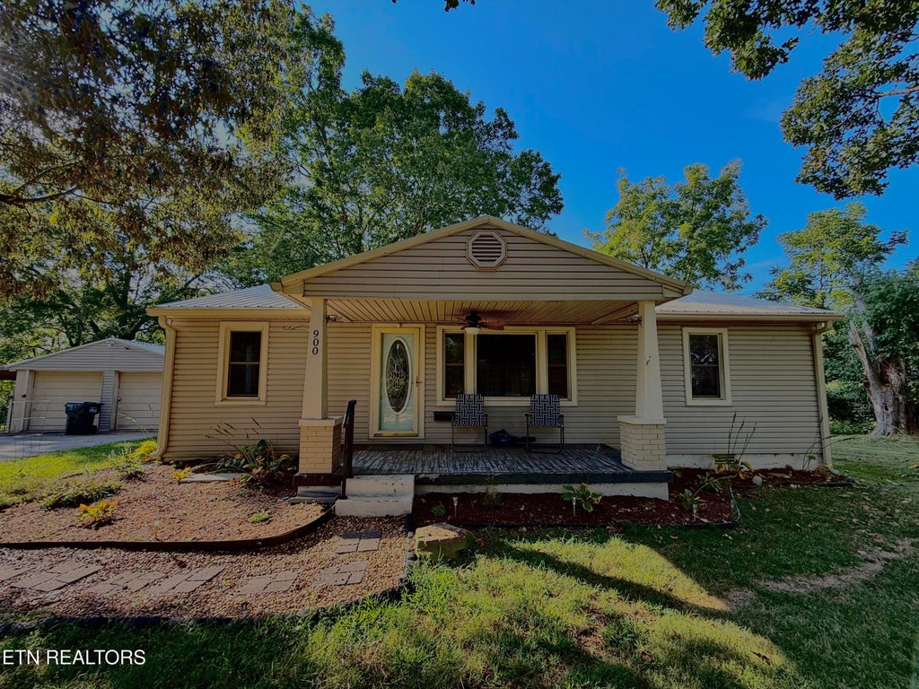 Photo of 900 E First St, Crossville, TN 38555 (MLS # 1353452)