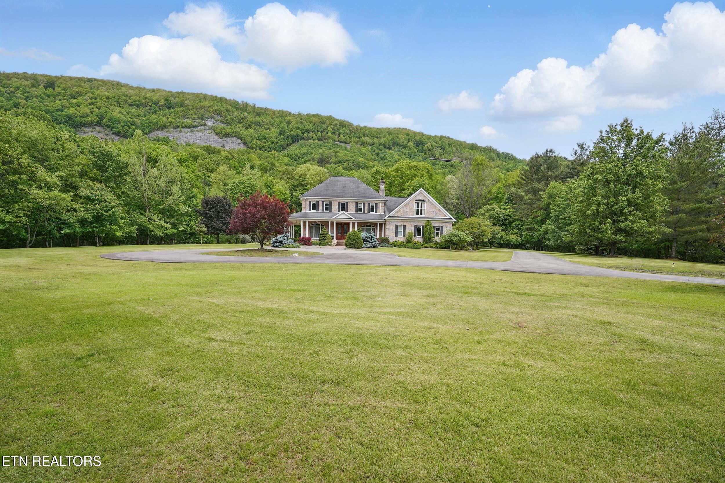 6005 Powell Valley Rd