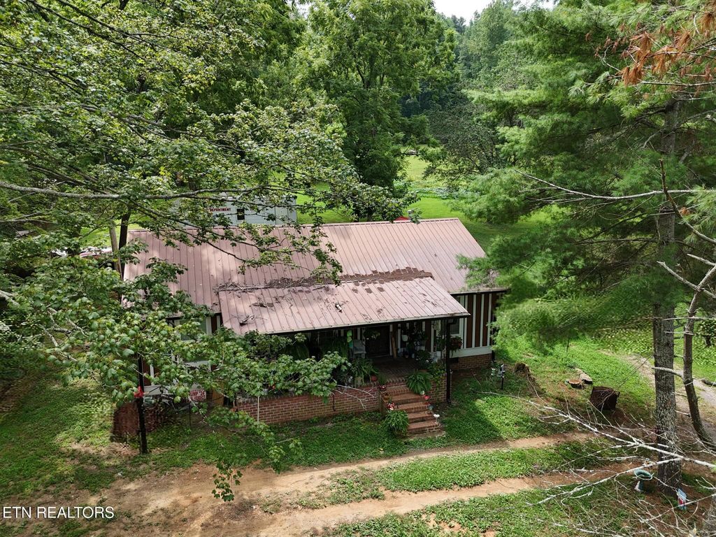 Photo of 3824 Sugar Grove Valley Rd, Harriman, TN 37748 (MLS # 1312506)