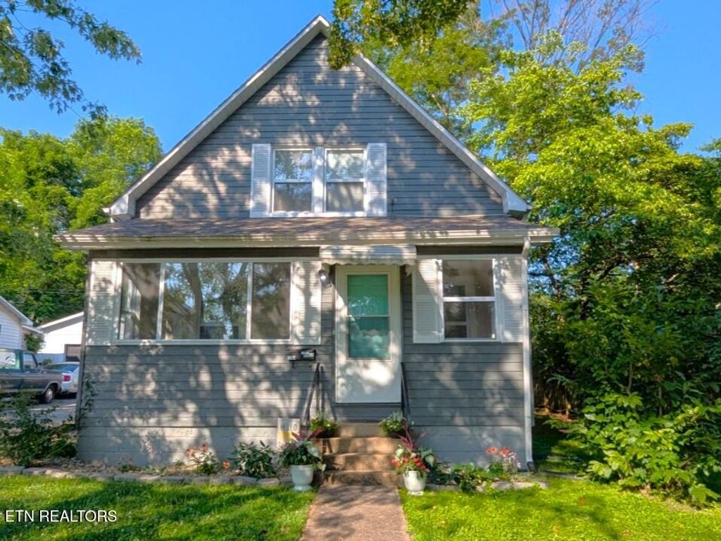 Photo of 1334 Remsen St, Alcoa, TN 37701 (MLS # 1297419)