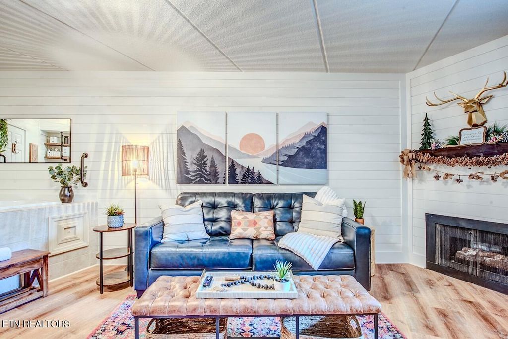 Photo of 306 Baskins Creek Rd #3A, Gatlinburg, TN 37738 (MLS # 1333270)