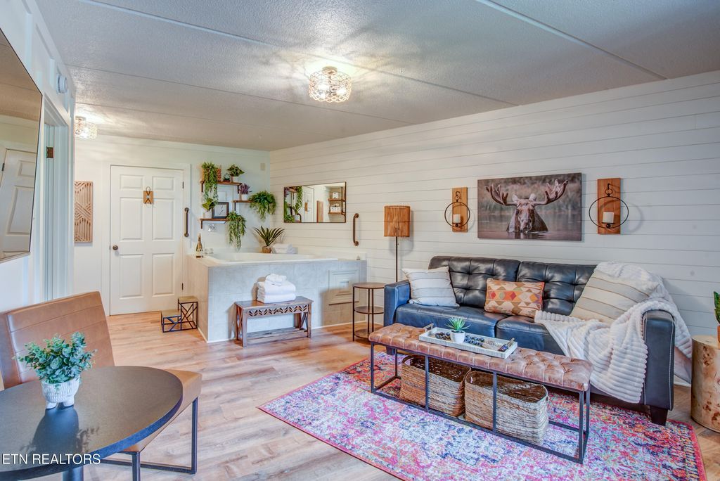 Photo of 306 Baskins Creek Rd #3A, Gatlinburg, TN 37738 (MLS # 1333270)