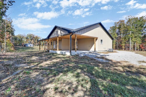 Tiny photo for 128 Greystone Way, Jamestown, TN 38556 (MLS # 1360184)