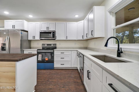 Tiny photo for 128 Greystone Way, Jamestown, TN 38556 (MLS # 1360184)