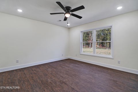 Tiny photo for 128 Greystone Way, Jamestown, TN 38556 (MLS # 1360184)