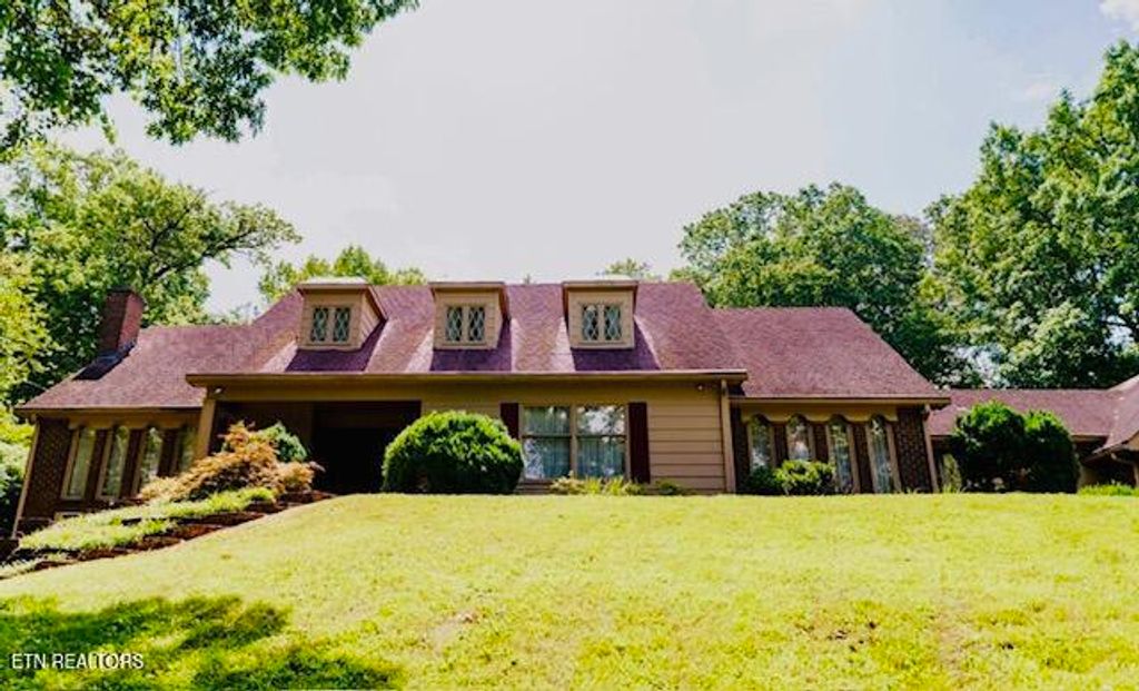 Photo of 102 Redbud Drive, Clinton, TN 37716 (MLS # 1308152)