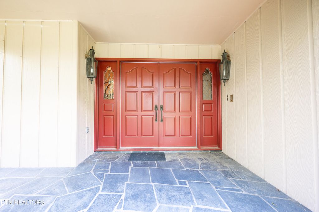 Photo of 102 Redbud Drive, Clinton, TN 37716 (MLS # 1308152)