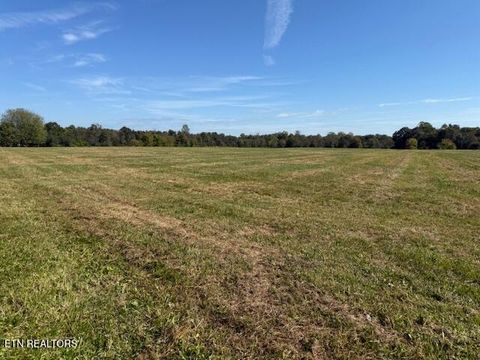 Photo of 401 Smith Rd, Crossville, TN 38571 (MLS # 1330400)
