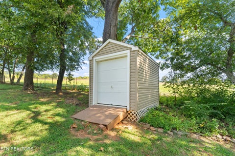 Tiny photo for 950 Dunkirk Drive, Maryville, TN 37801 (MLS # 1355968)