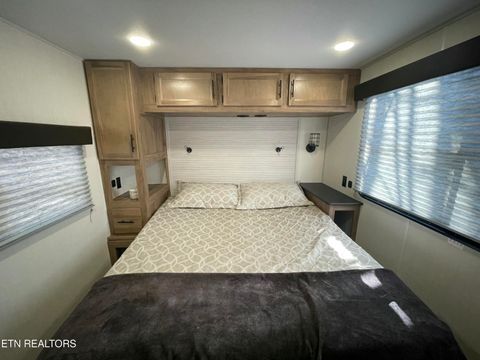 Tiny photo for 307 County Road 890, Etowah, TN 37331 (MLS # 1325717)