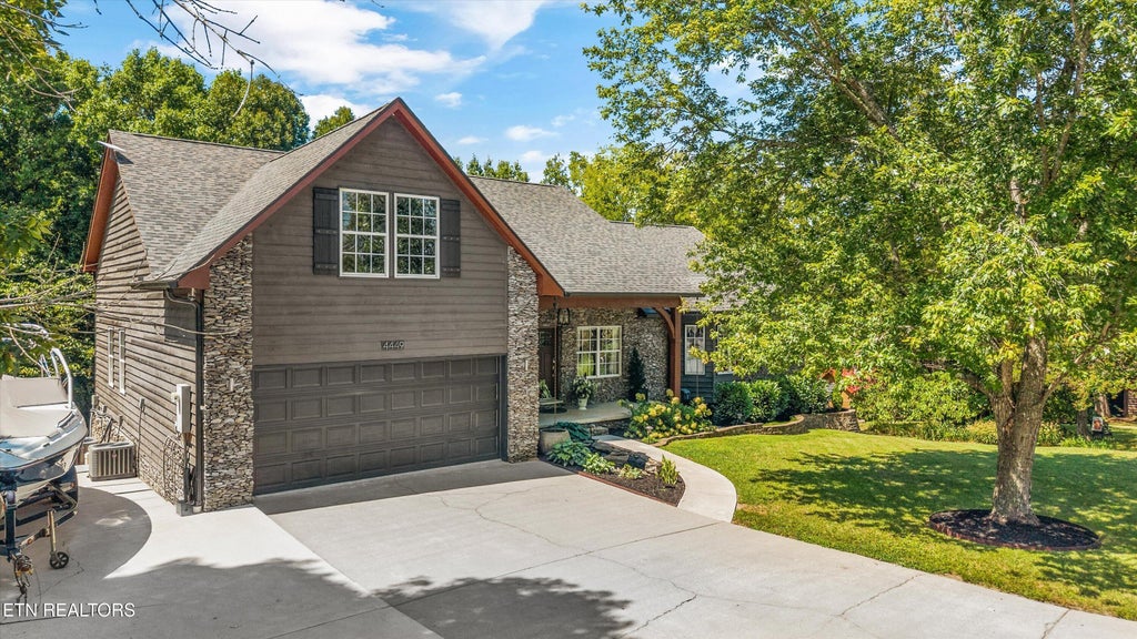 Photo of 4449 Wonderland Drive, Louisville, TN 37777 (MLS # 1354436)