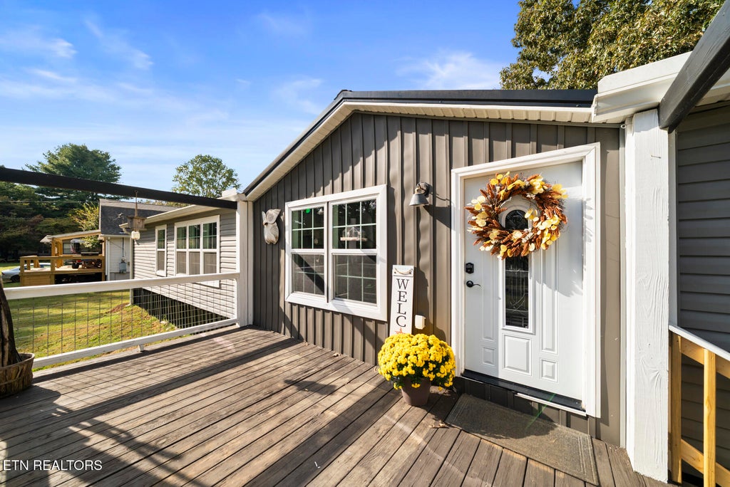 Photo of 247 Willow Drive, Kingston, TN 37763 (MLS # 1357918)