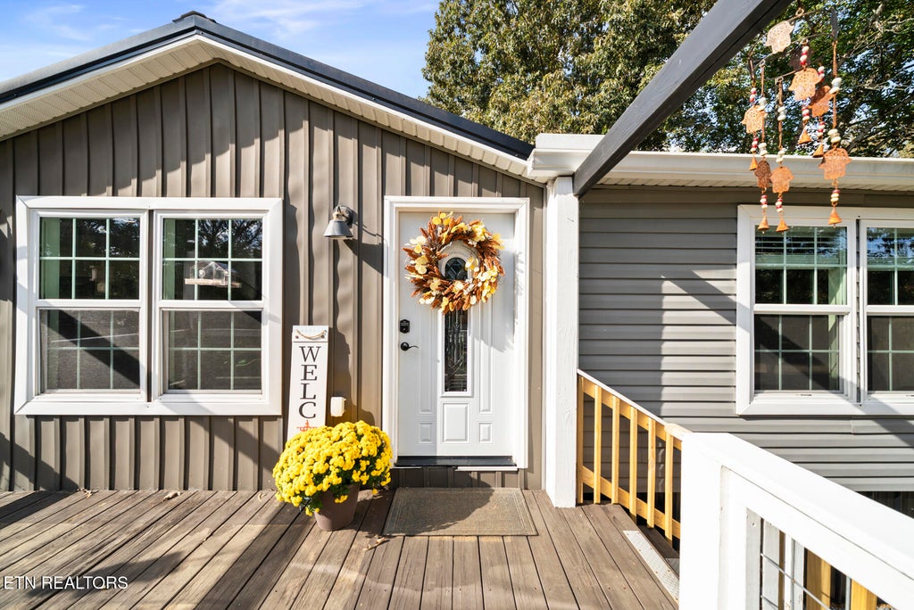 Photo of 247 Willow Drive, Kingston, TN 37763 (MLS # 1357918)