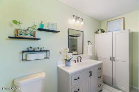 Tiny photo for 209 Strawberry Lane, Caryville, TN 37714 (MLS # 1326107)