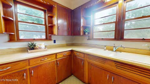 Tiny photo for 1211 Craig Rd, Knoxville, TN 37919 (MLS # 1348171)