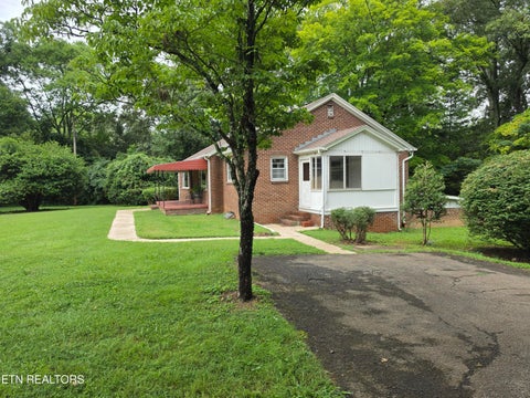 Tiny photo for 1211 Craig Rd, Knoxville, TN 37919 (MLS # 1348171)