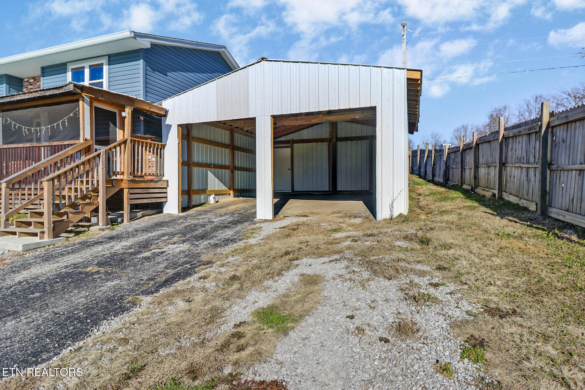 625 Mccartt St