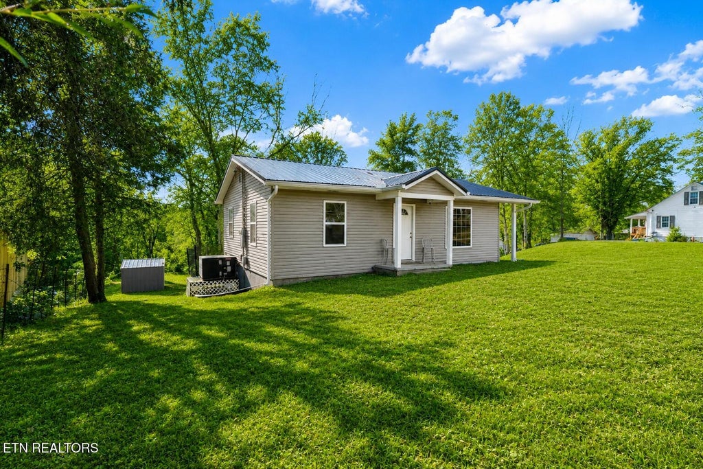 Photo of 307 N Niota Rd, Englewood, TN 37329 (MLS # 1343717)