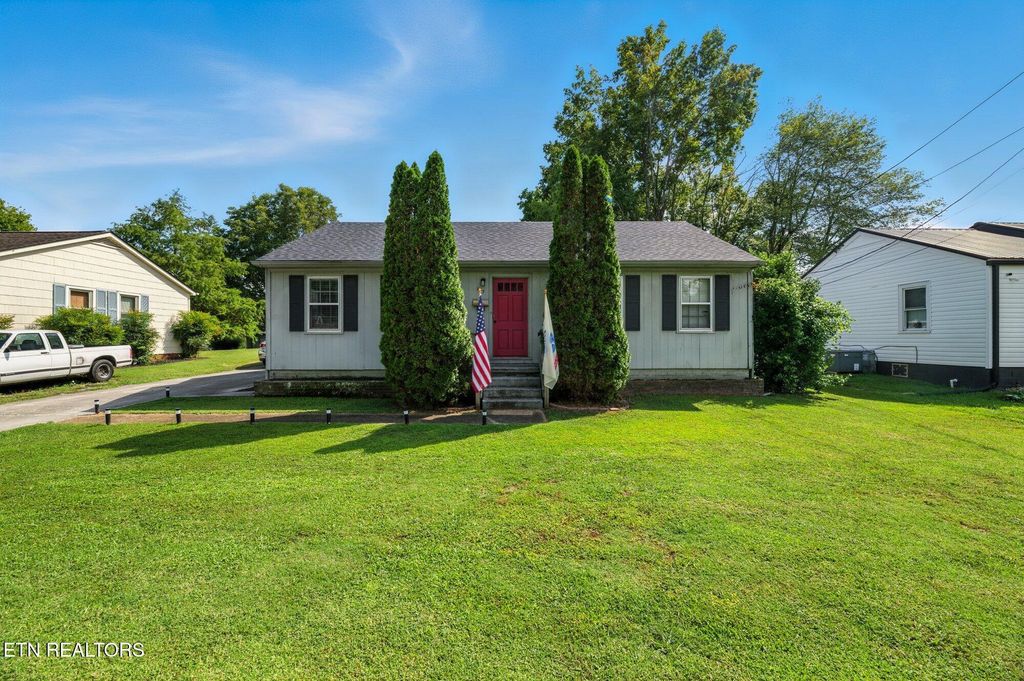 Photo of 707 Elizabeth St, Athens, TN 37303 (MLS # 1314543)