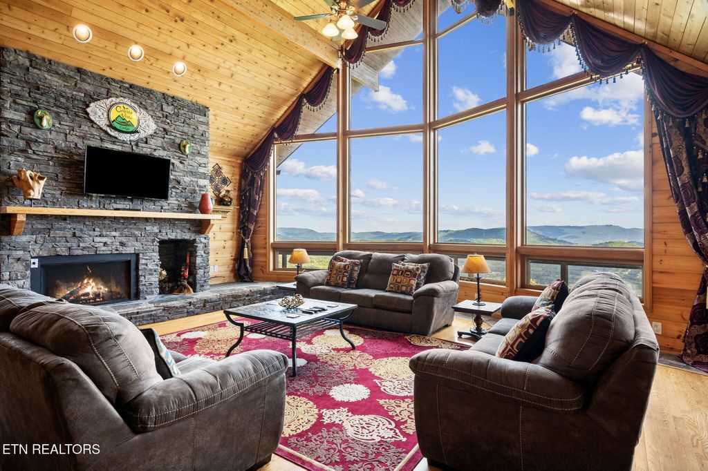 Photo of 4195 High Ridge Way, Sevierville, TN 37862 (MLS # 1315480)