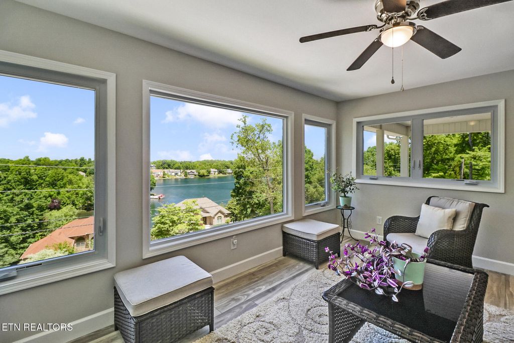 Photo of 38 Markham Terrace, Crossville, TN 38558 (MLS # 1328519)